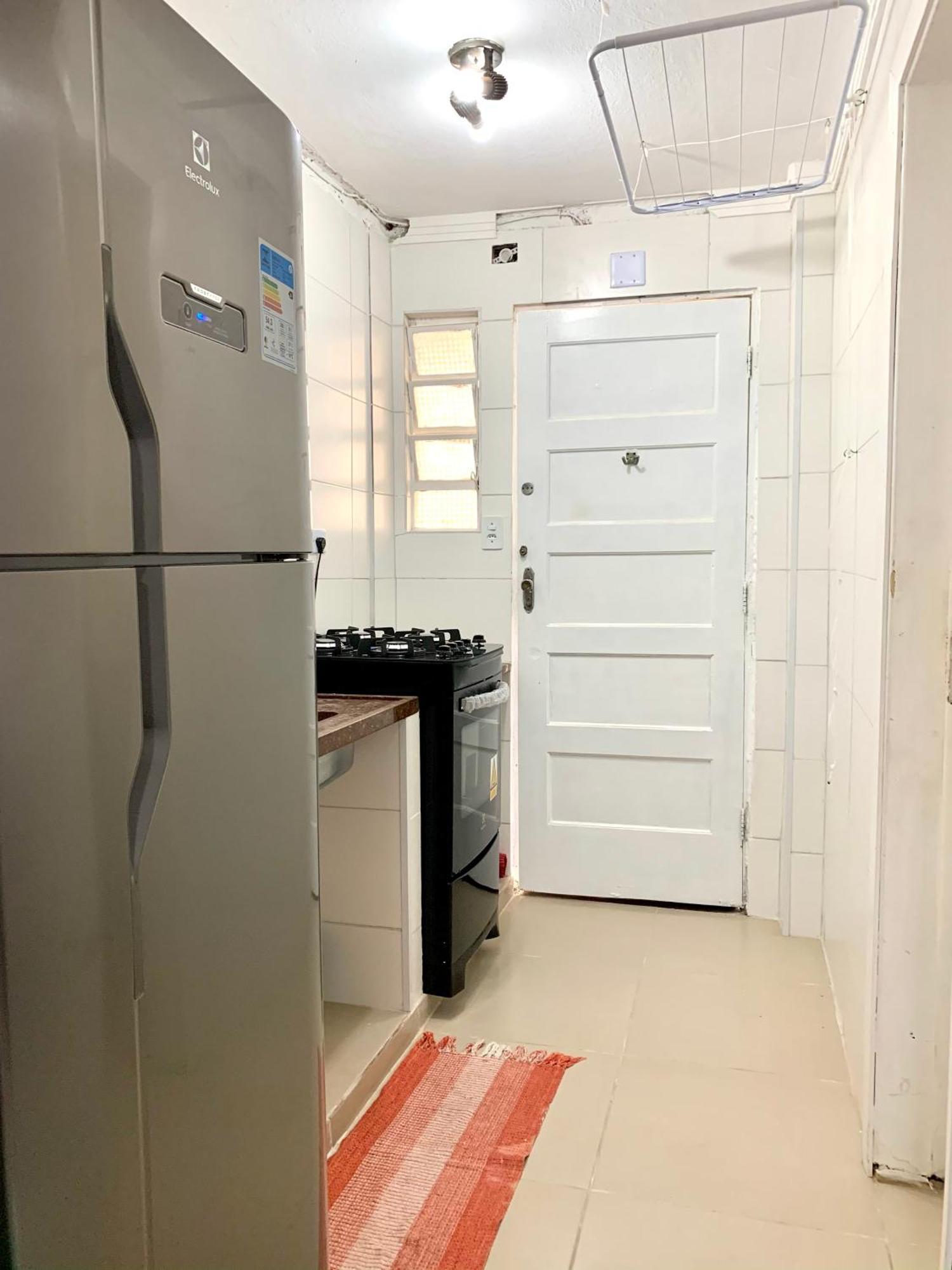 Kitinete 712 Frente A Apartamento *